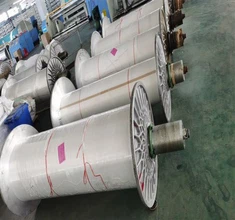 Filato semiopaco dopo l'orditura